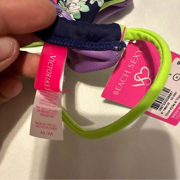 Victoria’s Secret Beach Set - Picture 7 of 8